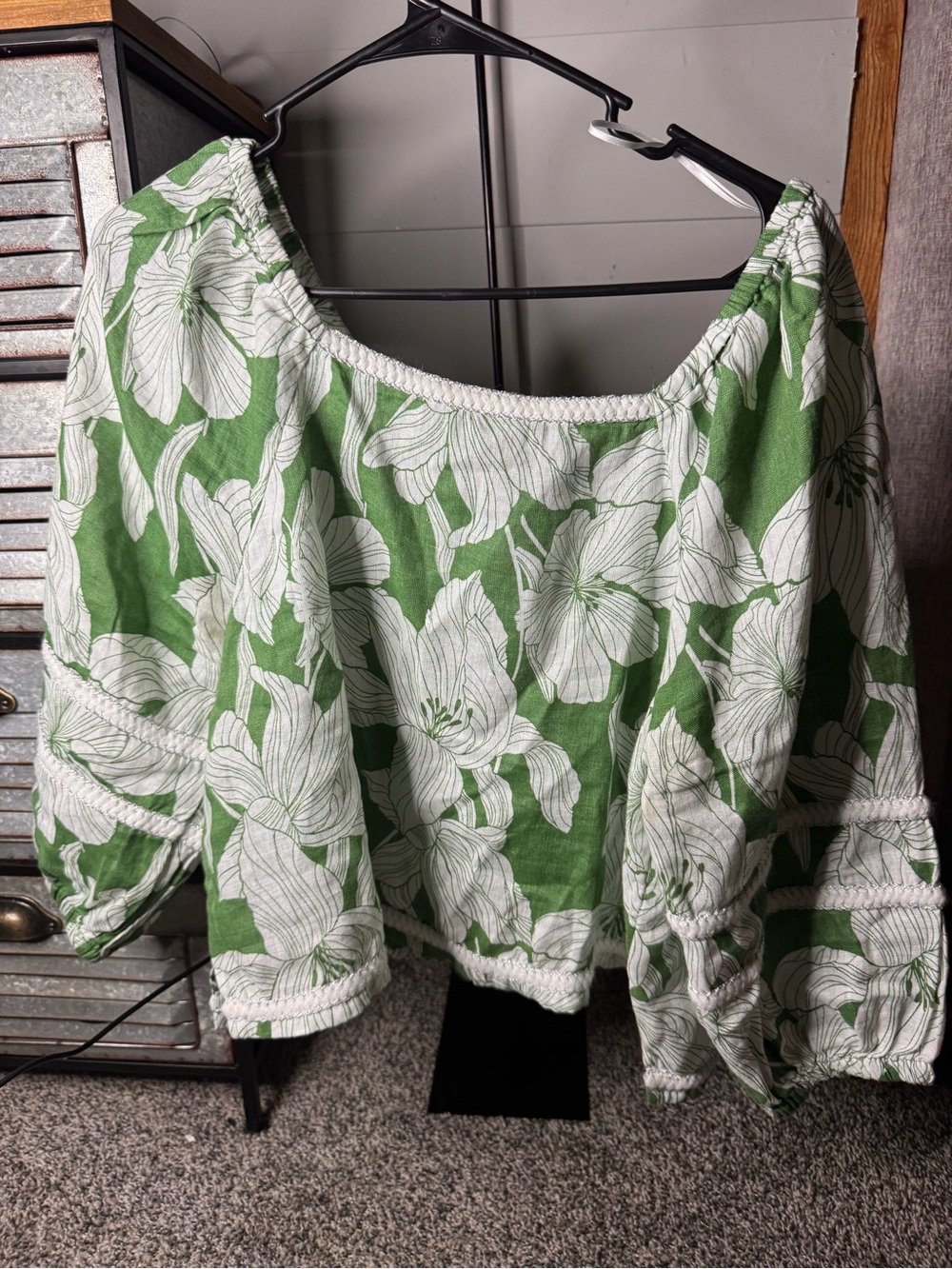 Tahari Green and White Floral Off-Shoulder Blouse 100% linen